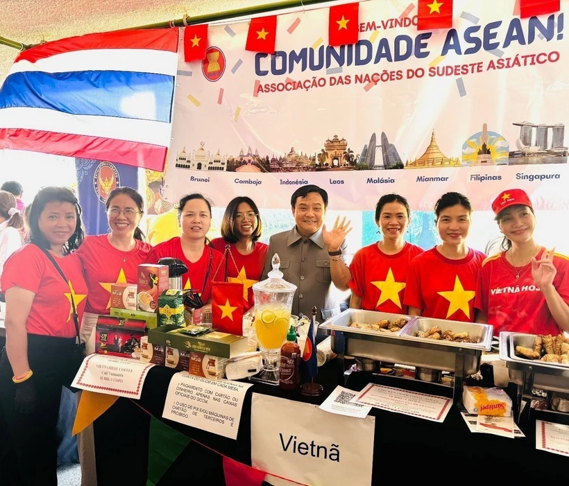 Quảng bá sản phẩm Việt Nam tại hội chợ quốc tế ẩm thực-văn hóa tại Brazil